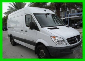 10 white 2500 crd 3l v6 high ceiling cargo van *premium &amp; cargo package *florida