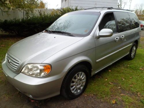 2003 kia sedona 4door lx 3.5liter 6cylinder 3rows with ice cold air conditioning