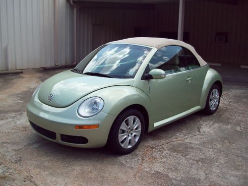 Clean convertible 2008 gecko green beetle tan leather interior am/fm/cd player
