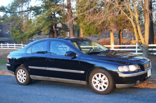 Volvo s60, 2001 4-door, good condition, black, heated seats