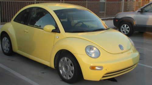 2001 volkswagen beetle gl hatchback 2-door 2.0l