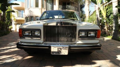 1986 rolls royce silver spur lwb. 1 owner 28010 original miles. maintained!lqqk
