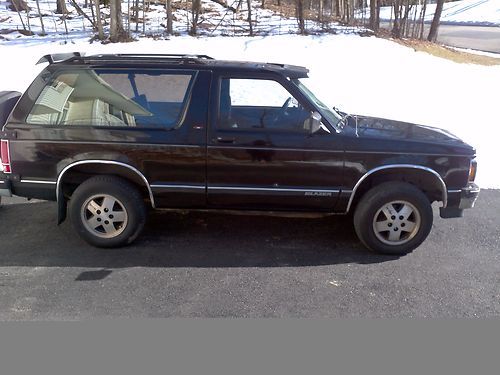 91 s10 blazer black 4x4 45000 org miles good clear pics same truck