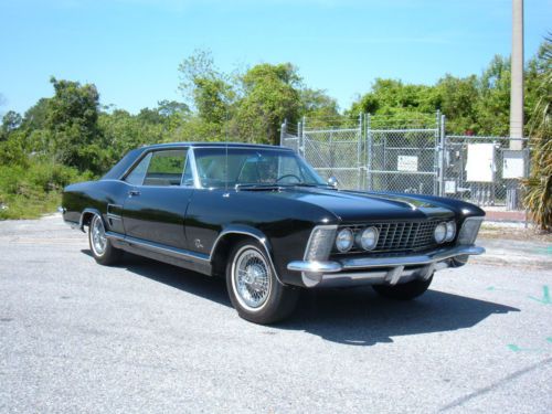 1963 buick riviera, black,white, int. 401 nailhead cold ac ,veryclean,must see!