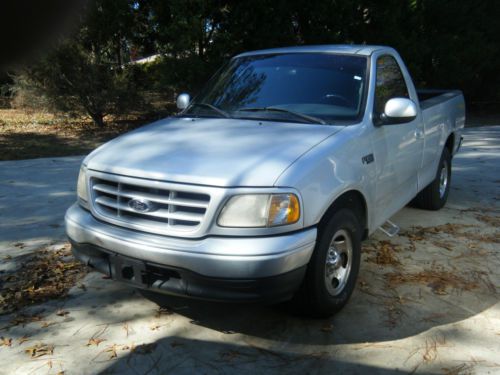 2001 ford f150 sport with 122,086 miles in good condition 4.2 liter v6 engine