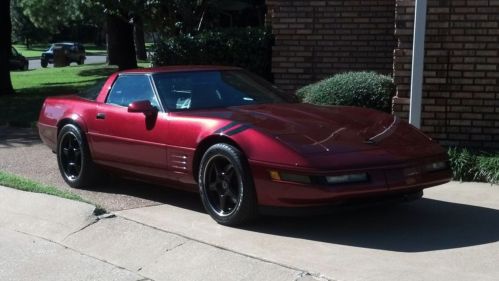 1994 corvette 396 lt1 coupe, dark red/light gray six speed, excellent codition