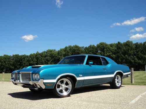 Very slick oldsmobile cutlass supreme 442 w31 tribute gm 1970 66 67 68 69 70 72