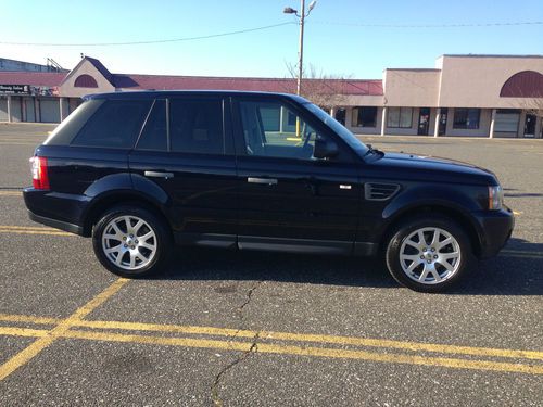 2009 range rover sport hse with nav. sat radio. cold climate package