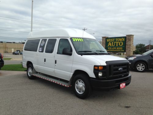 2010 ford econoline e250   with mobility works power wheel chair lift