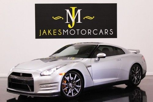 2012 nissan gt-r premium, super silver/black, highly optioned, 1-owner, pristine