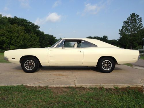 Purchase Used 1969 Dodge Charger White Hat Special In