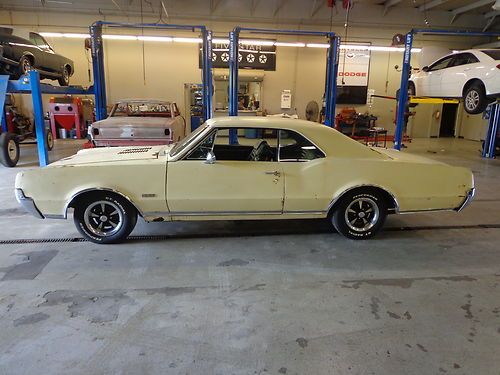 1967 oldsmobile 442, loaded with options, plus another 442 parts car!!