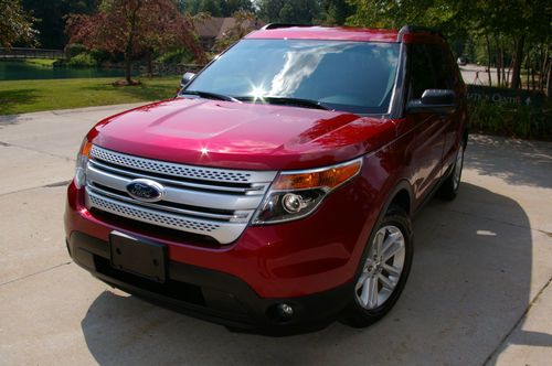 2013 ford explorer, 3.5l, fwd, 18" inch wheel, only 4500 mile, warranty