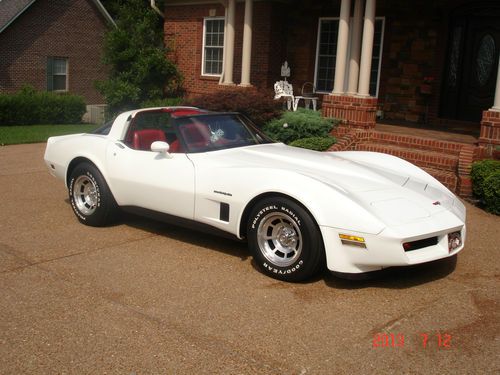 Purchase Used 1982 Corvette Like New T Tops White Red