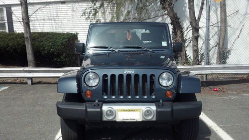 Jeep sahara, 4wd, blue, navigation system, tow package, factory step rails