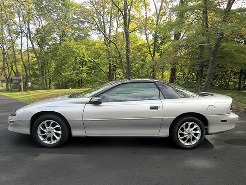 No reserve 1995 chevrolet camaro with t-tops