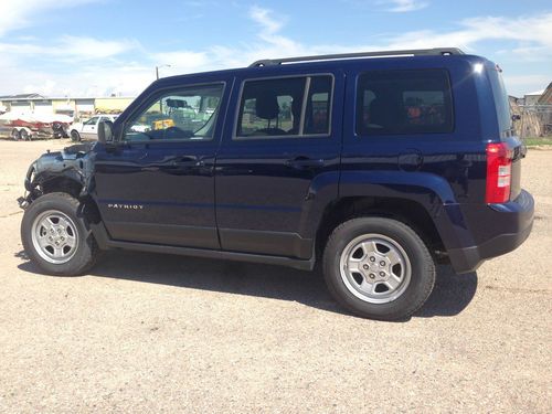 2012 jeep patriot (wrecked) 38 mi., clean title - $8500