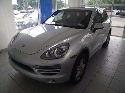 2013 cayenne tiptronic low miles, almost new!