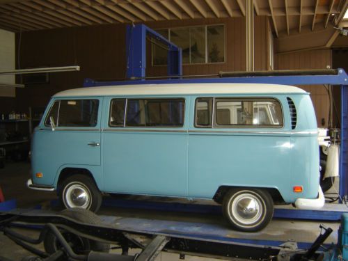 1970 vw bus bay window