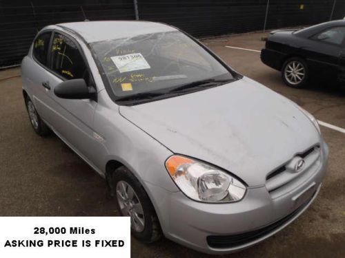 2009 hynudai accent 28,000 miles wow-automatic hatchback 4 cylinder clean used