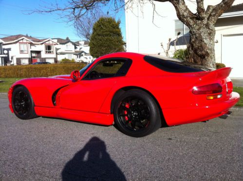 2002 dodge viper gts