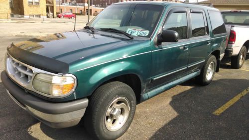 1995 ford explorer xlt 4wd 78,661 miles have key starts and runs