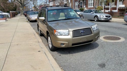 Subaru forester 2008 awd 4wd one  owner runs great heated seats