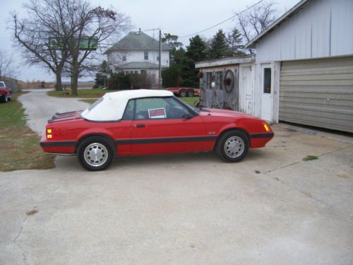 1986 ford mustang convertible lx/gt 5,oo 5-speed 67,000 original miles