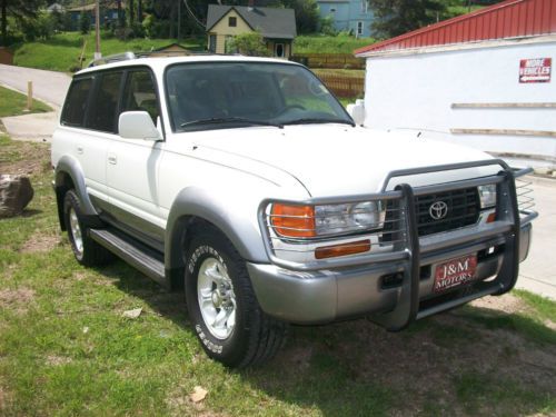 1997 Toyota Land Cruiser Base Sport Utility 4-Door 4.5L, image 4