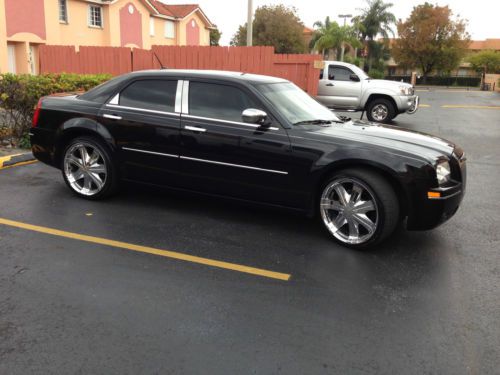 Chrysler 300 lx 2008,black,great conditions, rims 22&#034;
