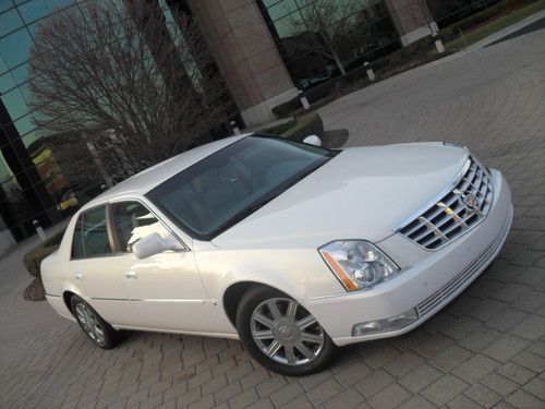 2006 cadillac dts navigation chrome wheels 1/sd one owner clean carfax loaded!!!