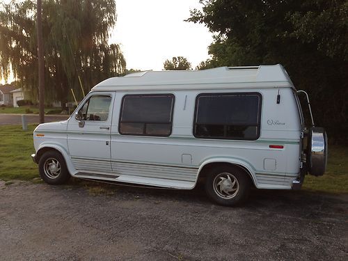 1991 ford e-150 econoline custom standard cargo van 2-door 5.0l