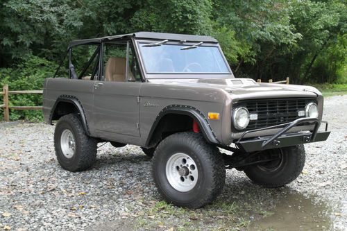1967 ford early bronco no rust, p/s, good driver