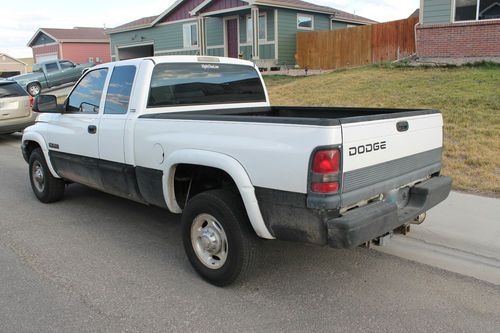 Diesel Pickup Trucks For Sale >> Buy used Dodge Ram 2500 5.9L Cummins White Short Bed Bed ... Diesel Pickup Trucks For Sale >> Buy used Dodge Ram 2500 5.9L Cummins White Short Bed Bed ...