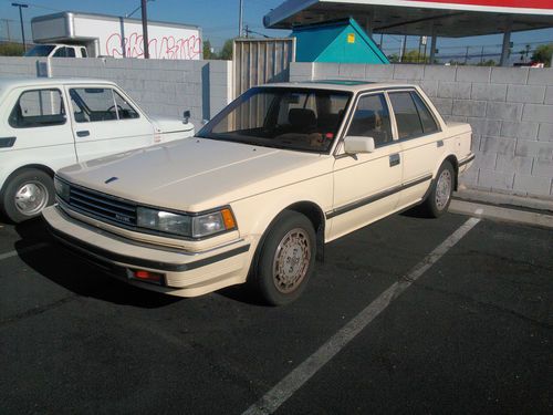 1986 nissan maxima gl sedan 4-door 3.0l