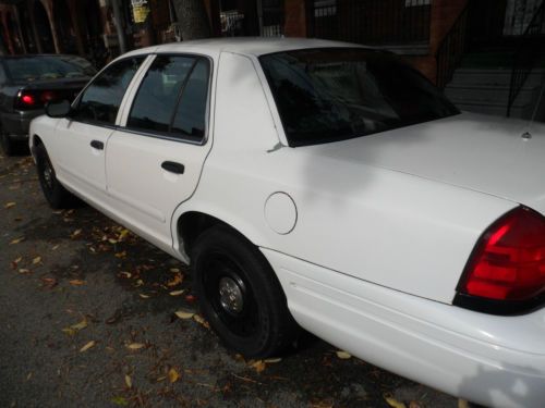 2003 ford crown victoria police interceptor in  great condition! no reserve