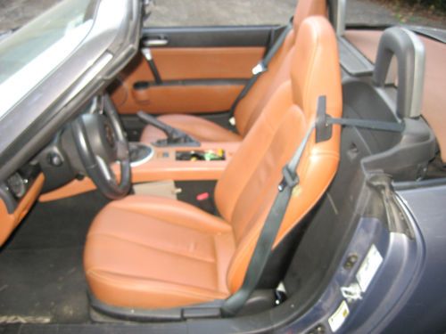 2006 mazda mx-5 miata sport convertible 2-door 2.0l