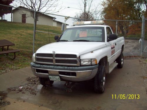 1998 dodge ram 2500 4wd standard cab pickup truck