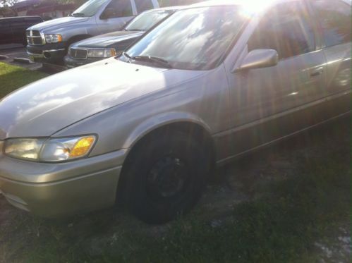 1999 toyota camry le sedan 4-door 2.2l