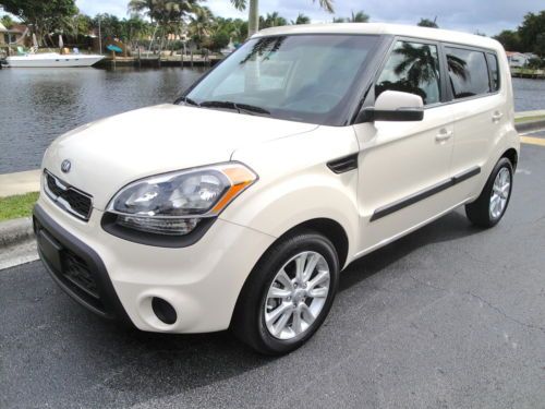 13 kia soul*auto*15k*factory wrrnty*gorgeous in&amp;out*new car without new price*fl