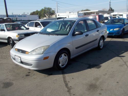 2003 ford focus, no reserve