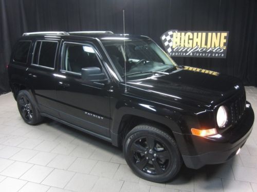 2012 jeep patriot latitude, heated seats, 28mpg, 1 owner, super clean