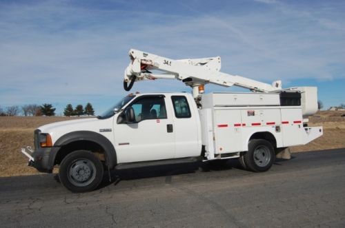 Ford f 550 xl 4x4 aerial bucket truck boom altec utility service electrician 4wd