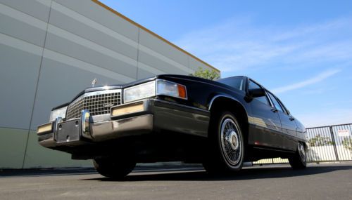 1 owner-1989 cadillac fleetwood-loaded-carfax certified-no reserve