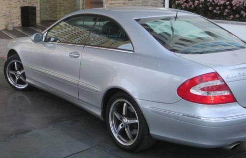 Clk 320 clean title 2005 with only 75000 miles . great condition