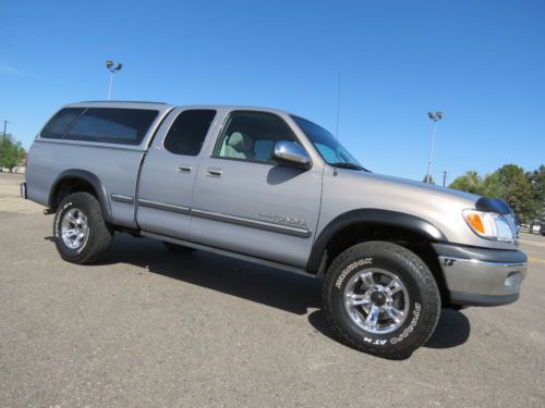 2002 toyota tundra access cab sr5 v6 4x4 w/ topper very clean runs great ! 2own