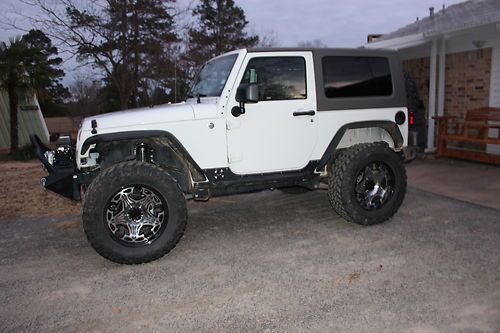 2010 jeep wrangler sahara sport utility 2-door 3.8l