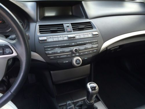 2010 Honda Accord EX-L Coupe 2-Door 3.5L 6 Speed Manual!!!, image 12