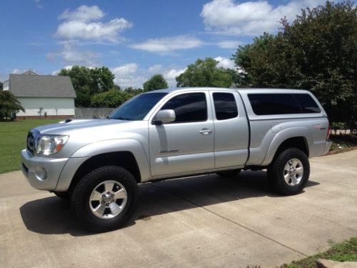 2005 toyota tacoma pre runner extended cab pickup 3-door 4.0l