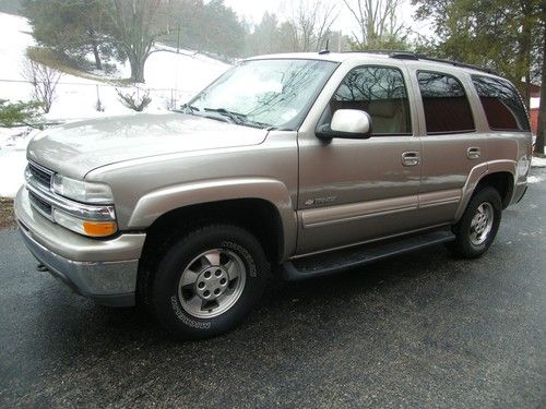Tahoe suv 4x4 super clean and low miles no smoking loaded